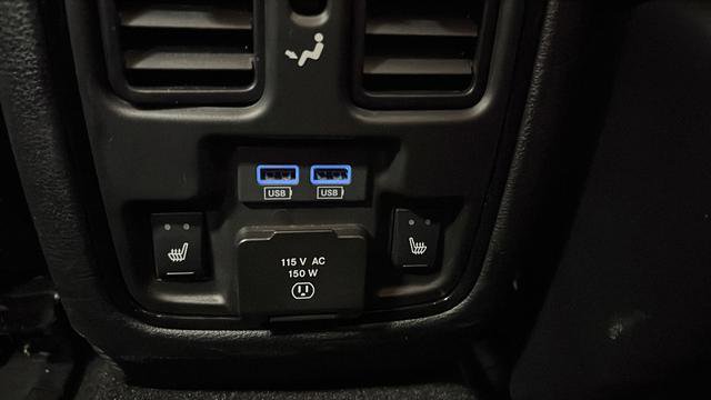 Used 2025 Dodge Durango GT image 42