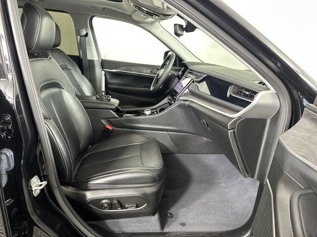 Used 2023 Jeep Grand Cherokee 4WD 4xe image 28