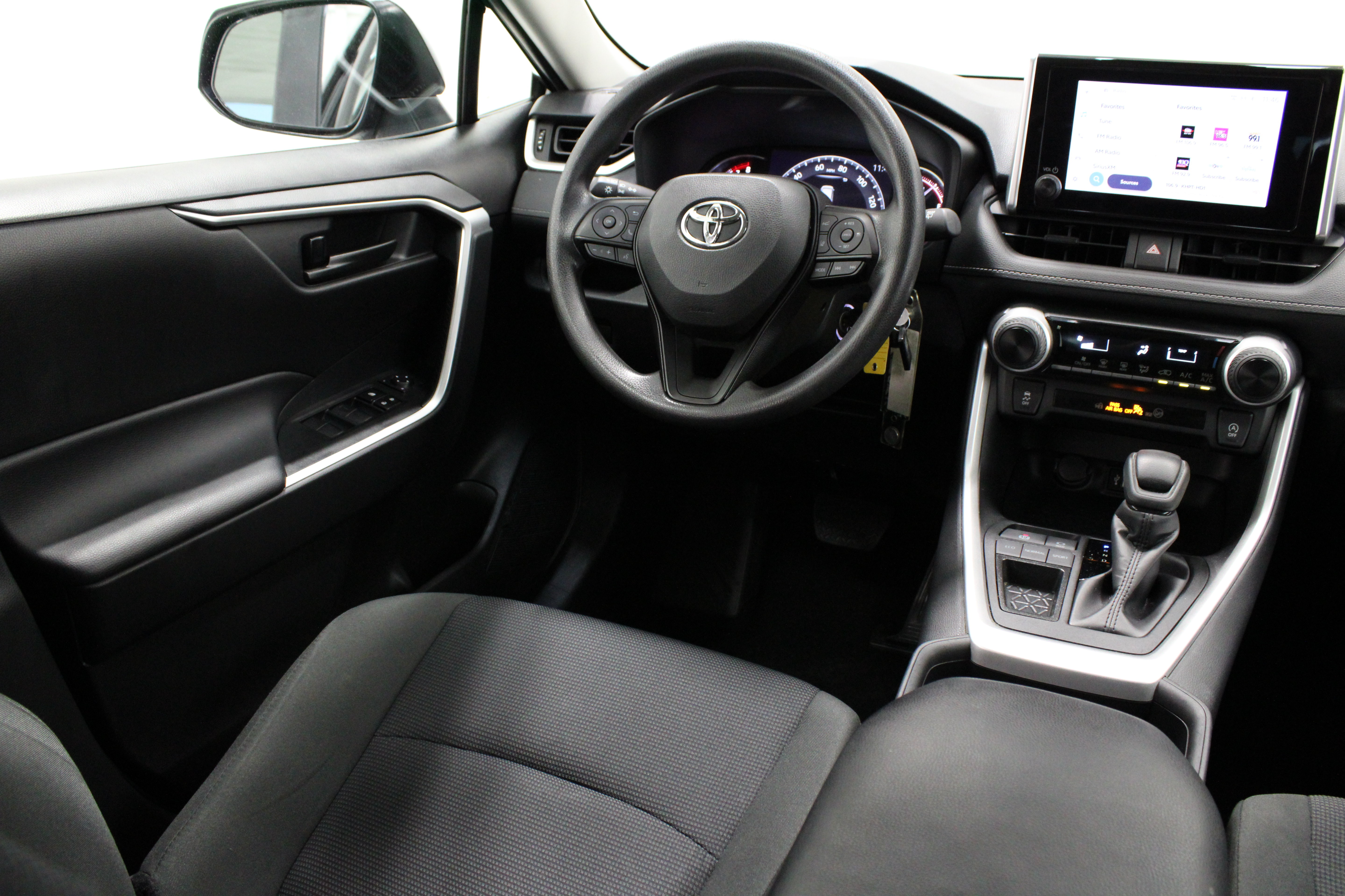 Certified 2024 Toyota RAV4 LE FWD image 26