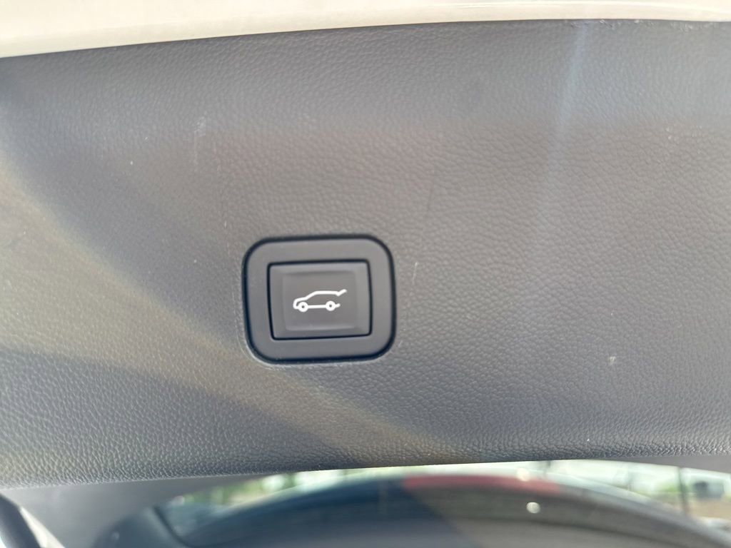 Used 2023 Buick Enclave Essence w/ Sport Touring Edition AWD/4WD image 41