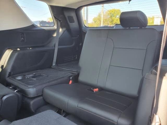 Used 2020 Chevrolet Traverse LT w/ Driver Confidence II Package image 9
