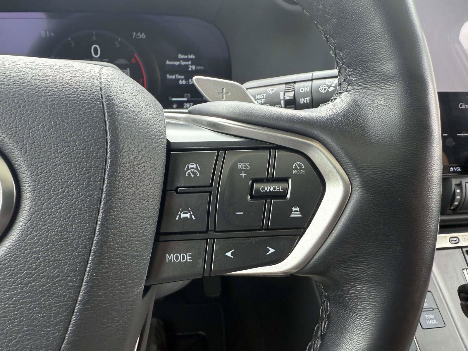Used 2024 Lexus GX 550 w/ Accessory Package (Z1) AWD/4WD image 21