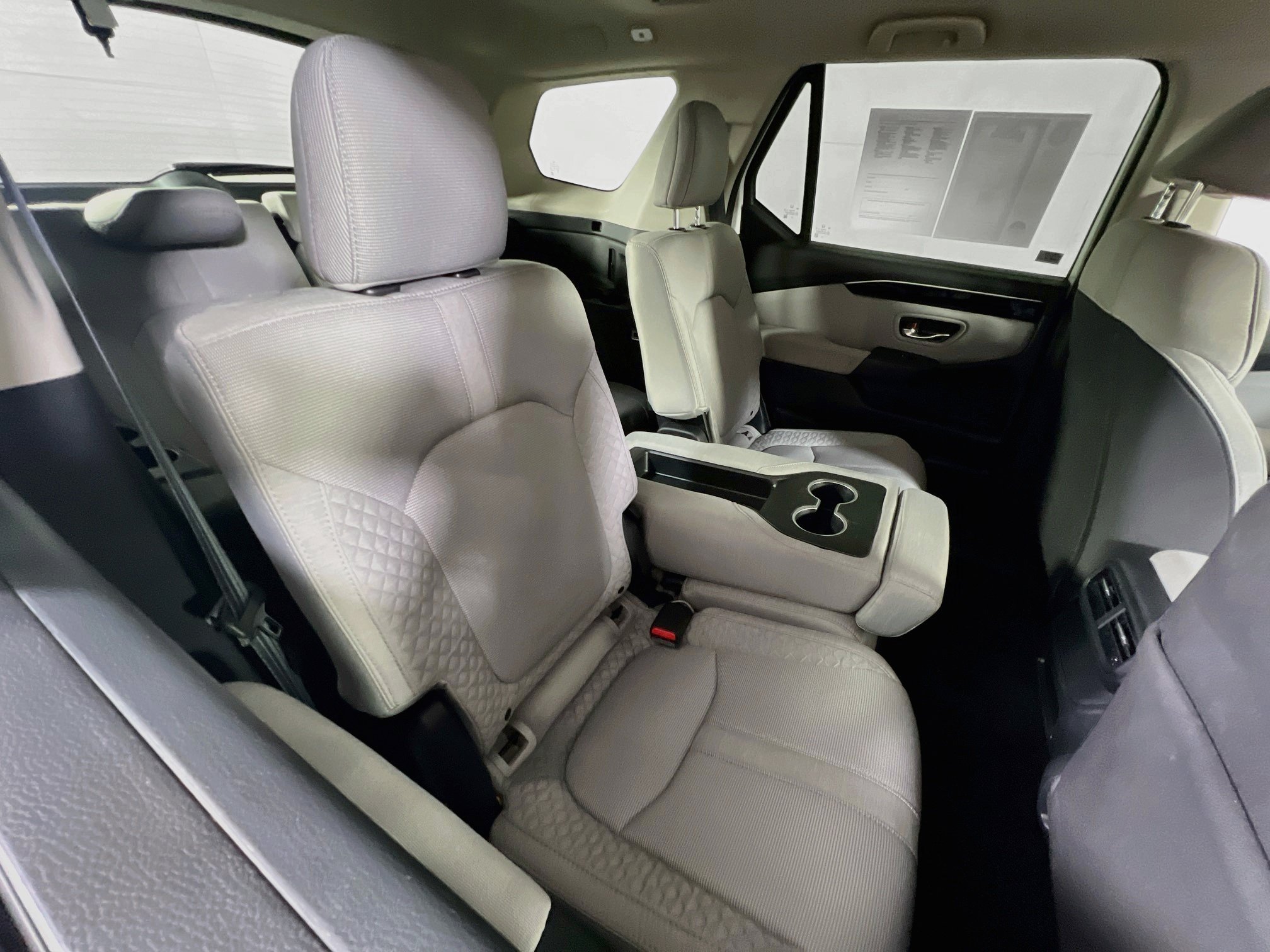 Used 2023 Honda Pilot LX image 25
