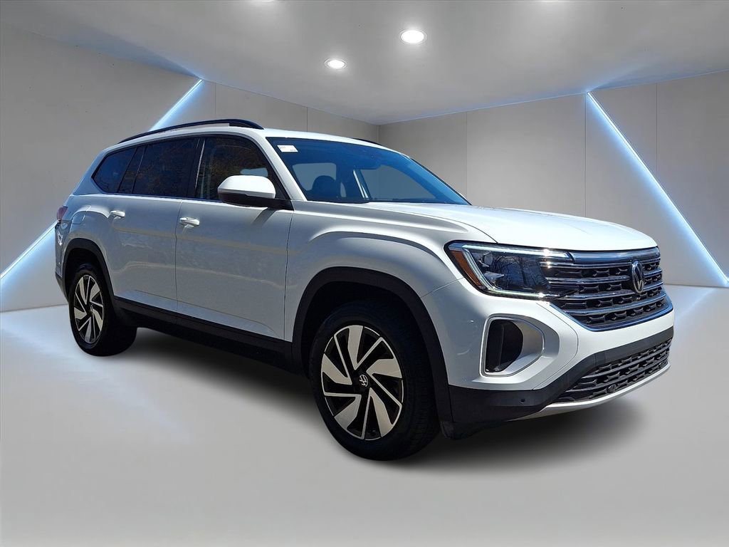 Certified 2025 Volkswagen Atlas SE w/ Panoramic Sunroof Package AWD/4WD image 3