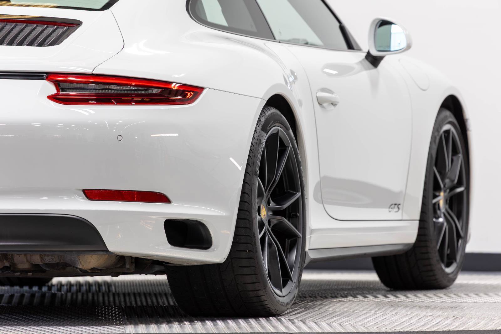 Used 2019 Porsche 911 Carrera GTS RWD image 19