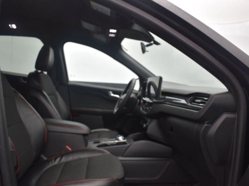 Used 2023 Ford Escape ST-Line w/ Tech Pack #1 image 12