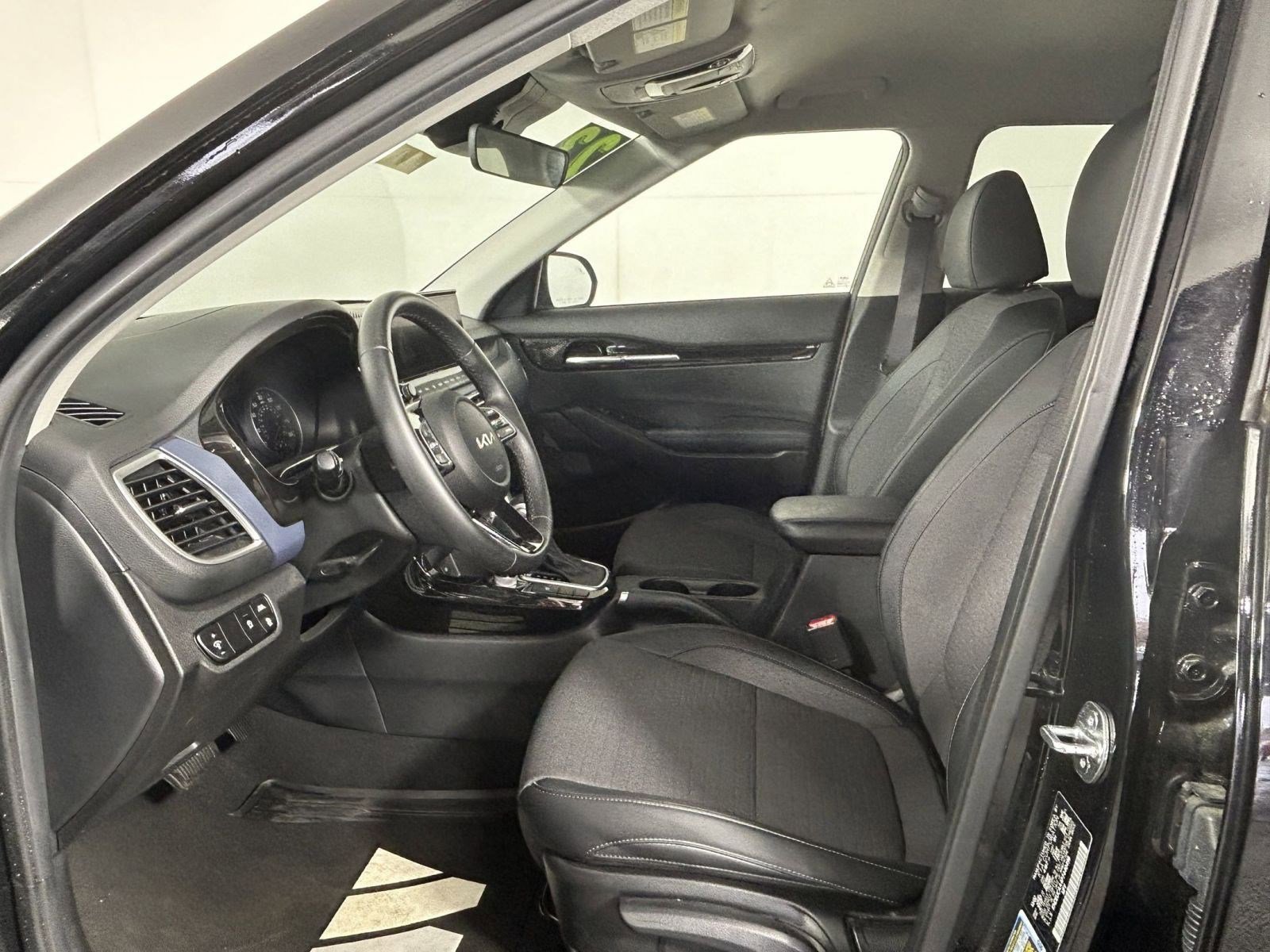 Certified 2023 Kia Seltos S w/ Navigation Package image 11