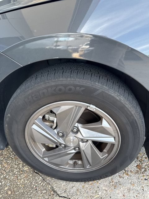 Used 2024 Hyundai Elantra SE FWD image 28