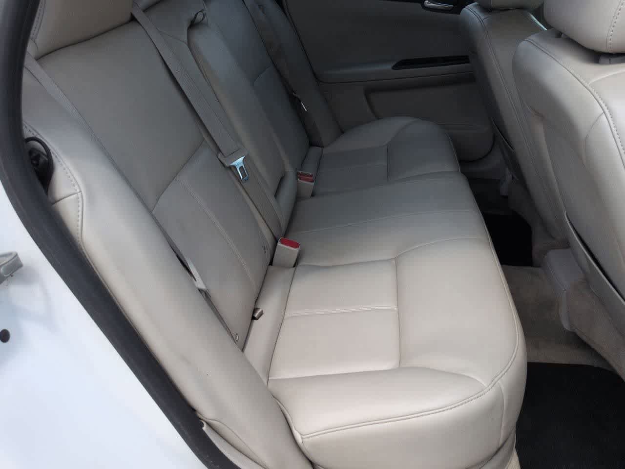 Used 2013 Chevrolet Impala LTZ FWD image 20