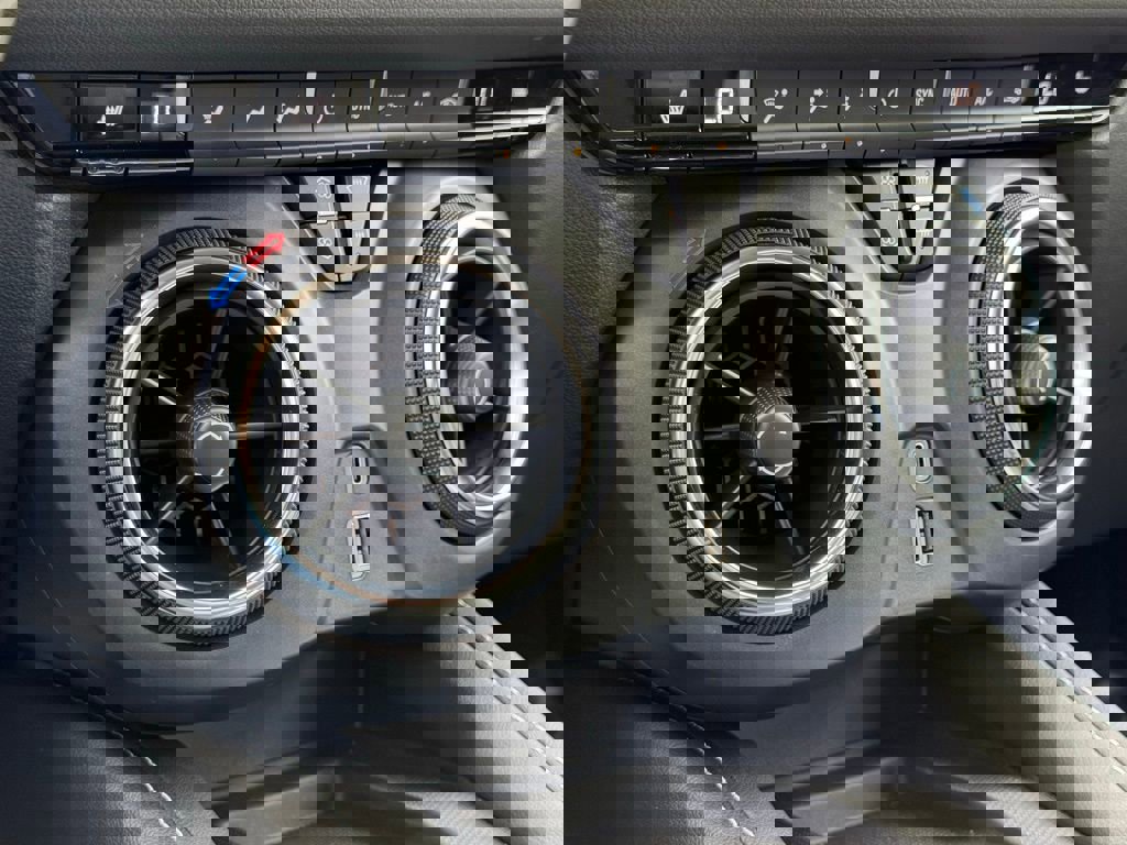 Used 2024 Chevrolet Blazer LT w/ Convenience Package image 32