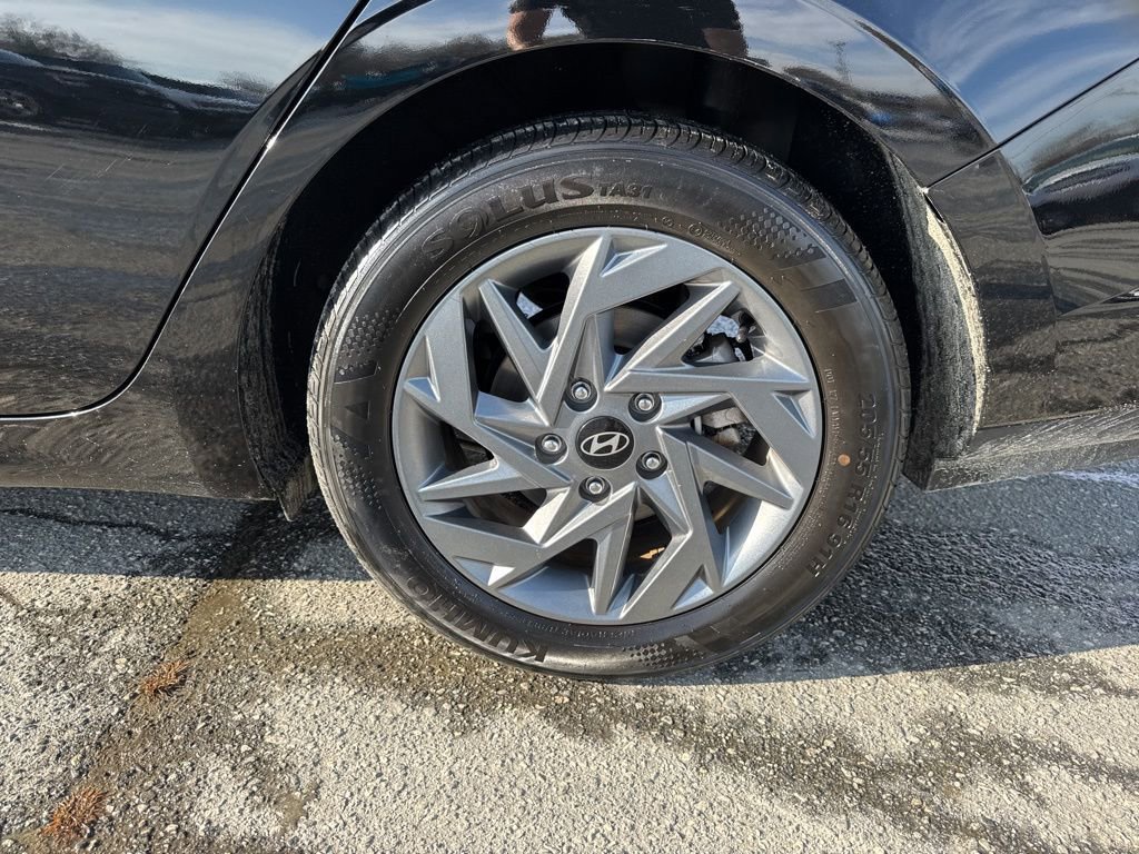 Used 2024 Hyundai Elantra SEL image 27