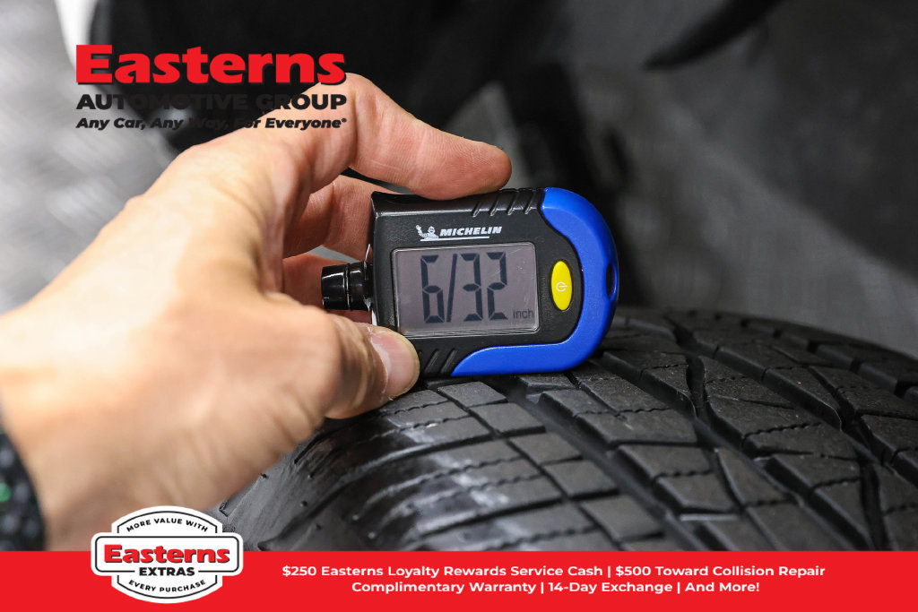 Used 2024 Toyota Tacoma SR RWD image 23