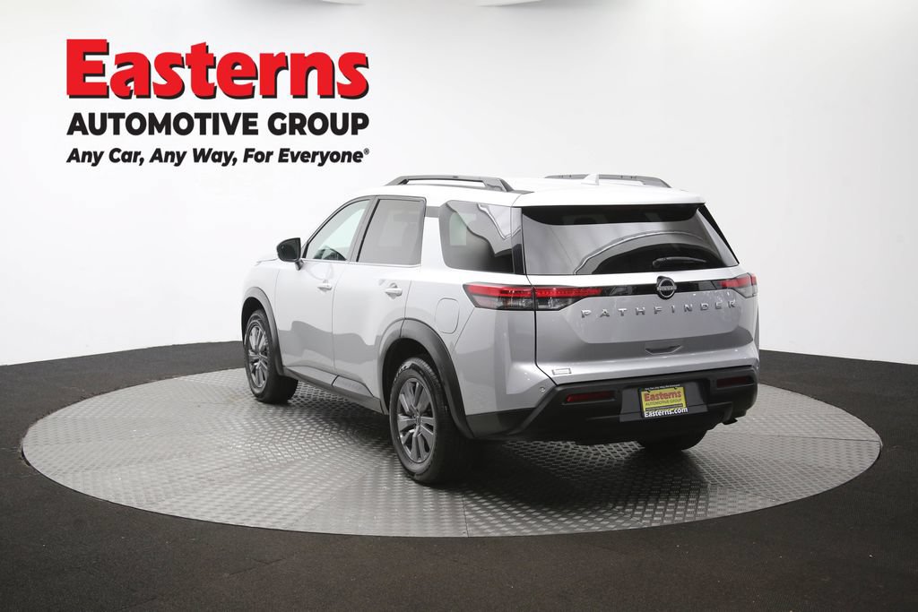 Used 2025 Nissan Pathfinder SV FWD image 40