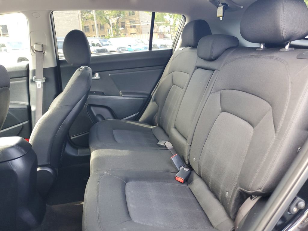 Used 2013 Kia Sportage LX w/ Convenience Pkg image 9