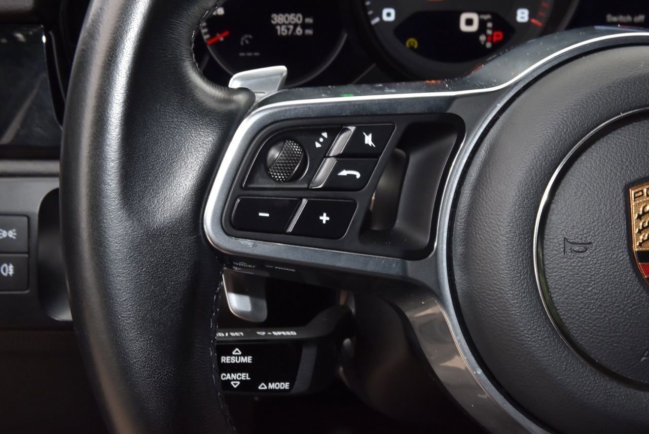 Used 2022 Porsche Cayenne AWD/4WD image 23