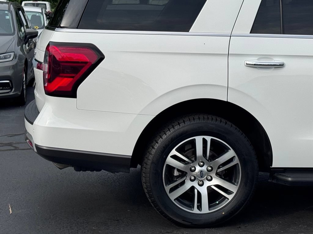 Used 2024 Ford Expedition Limited AWD/4WD image 50