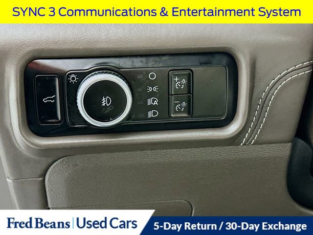 Certified 2024 Ford Explorer Platinum w/ Technology Package AWD/4WD image 13