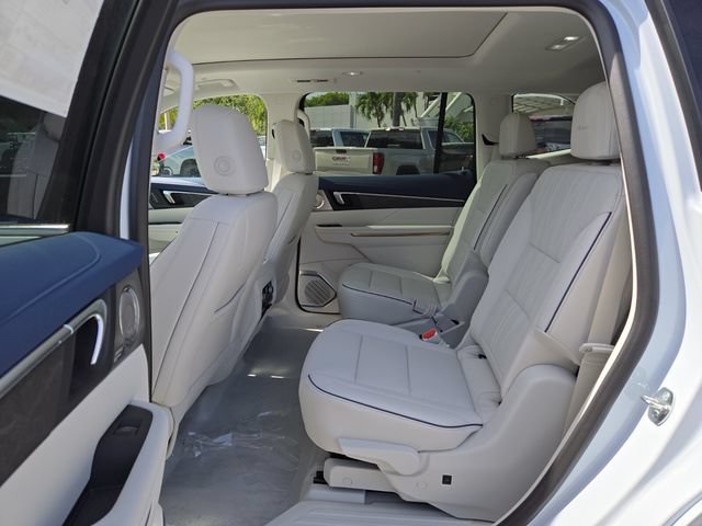 New 2026 Buick Enclave Avenir w/ Super Cruise Package FWD image 11