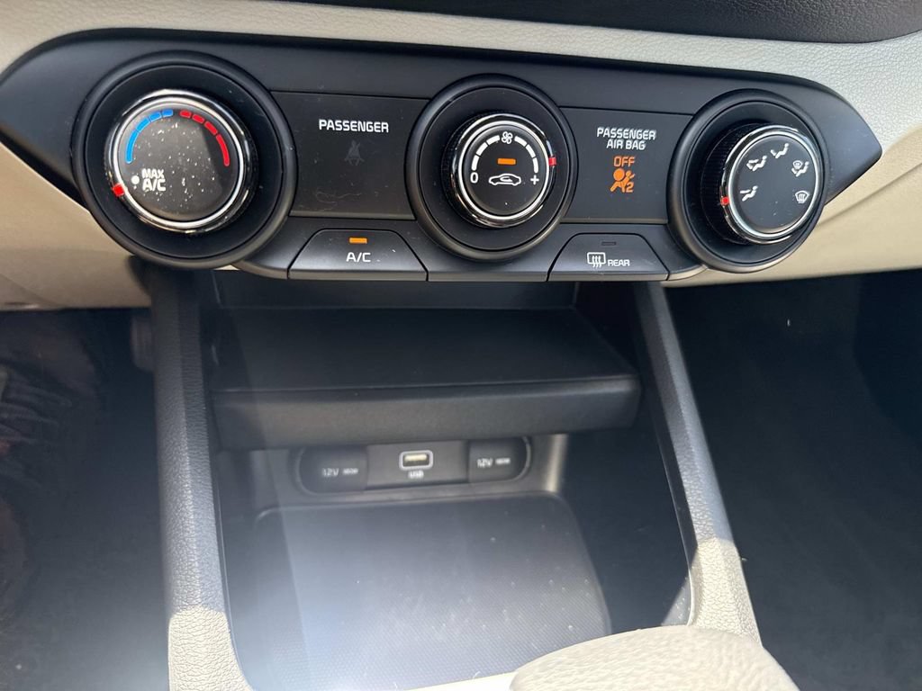 Used 2022 Kia Forte LXS FWD image 22