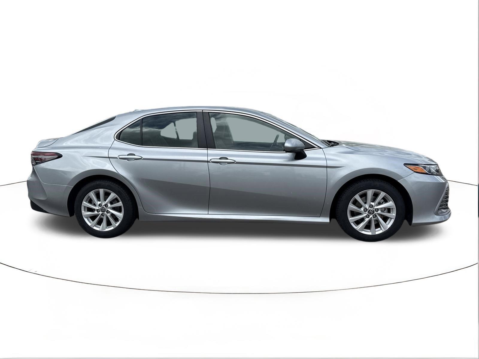 Used 2024 Toyota Camry LE FWD image 2
