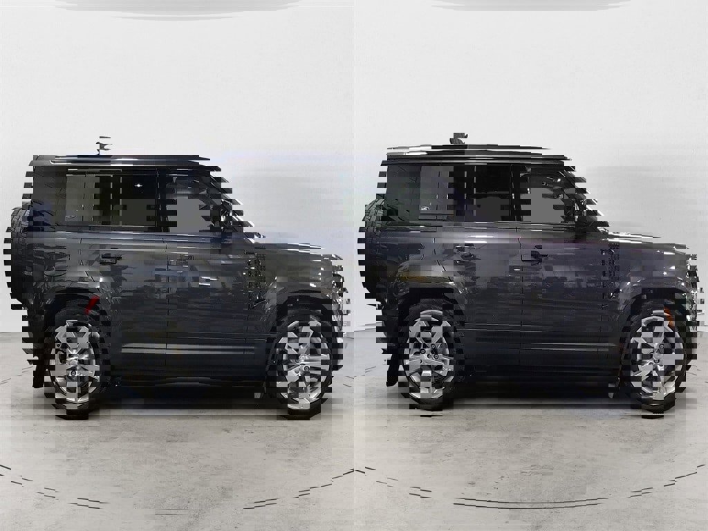 Certified 2024 Land Rover Defender 110 SE image 6