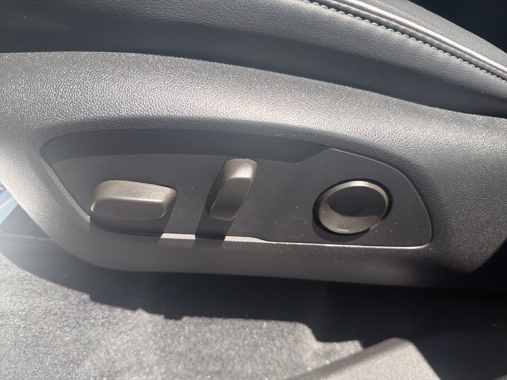 Used 2026 Buick Enclave Preferred AWD/4WD image 38