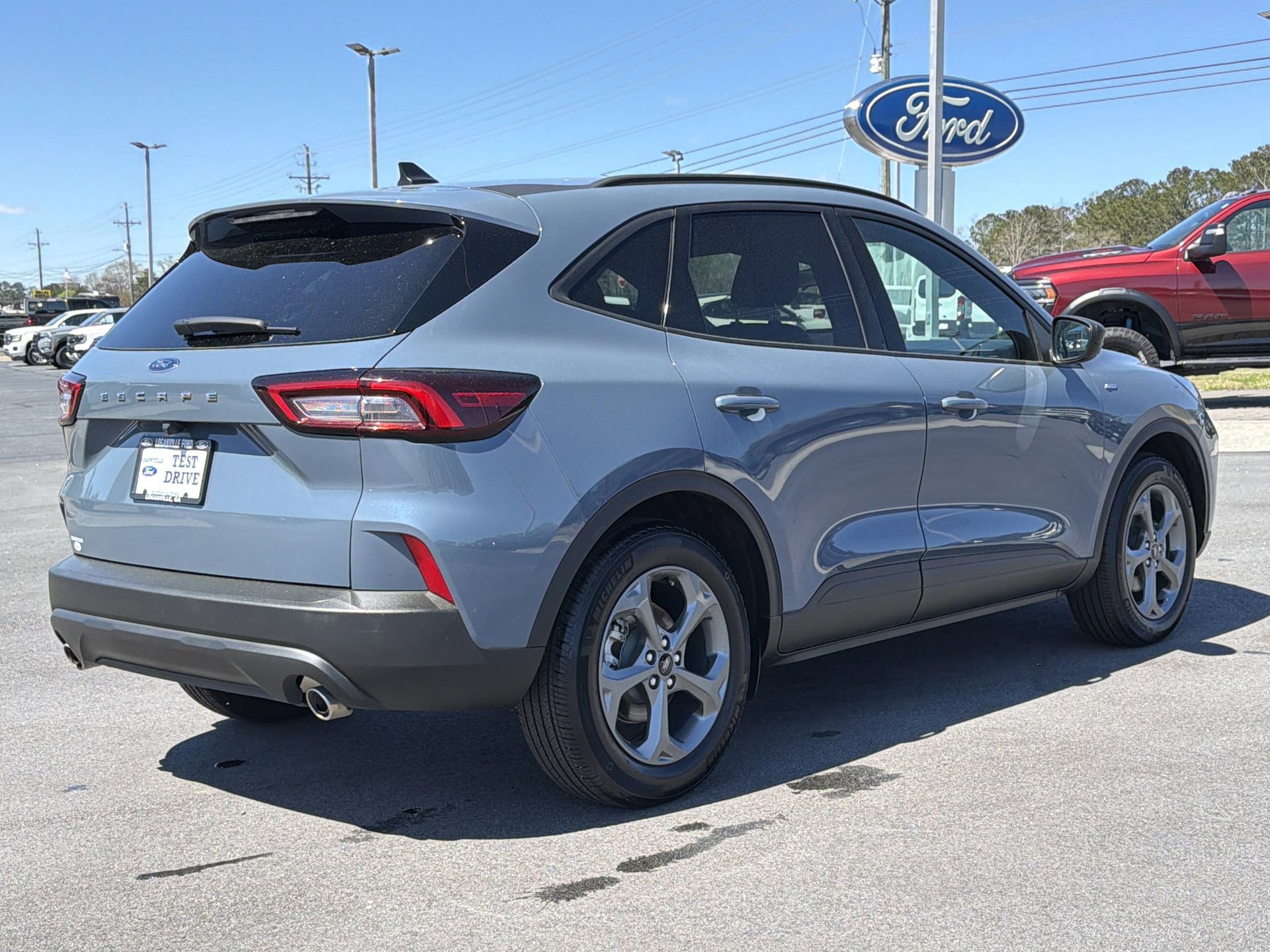 Used 2025 Ford Escape ST-Line w/ Cold Weather Package image 25
