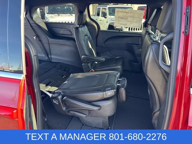 New 2026 Chrysler Pacifica Select AWD/4WD image 15