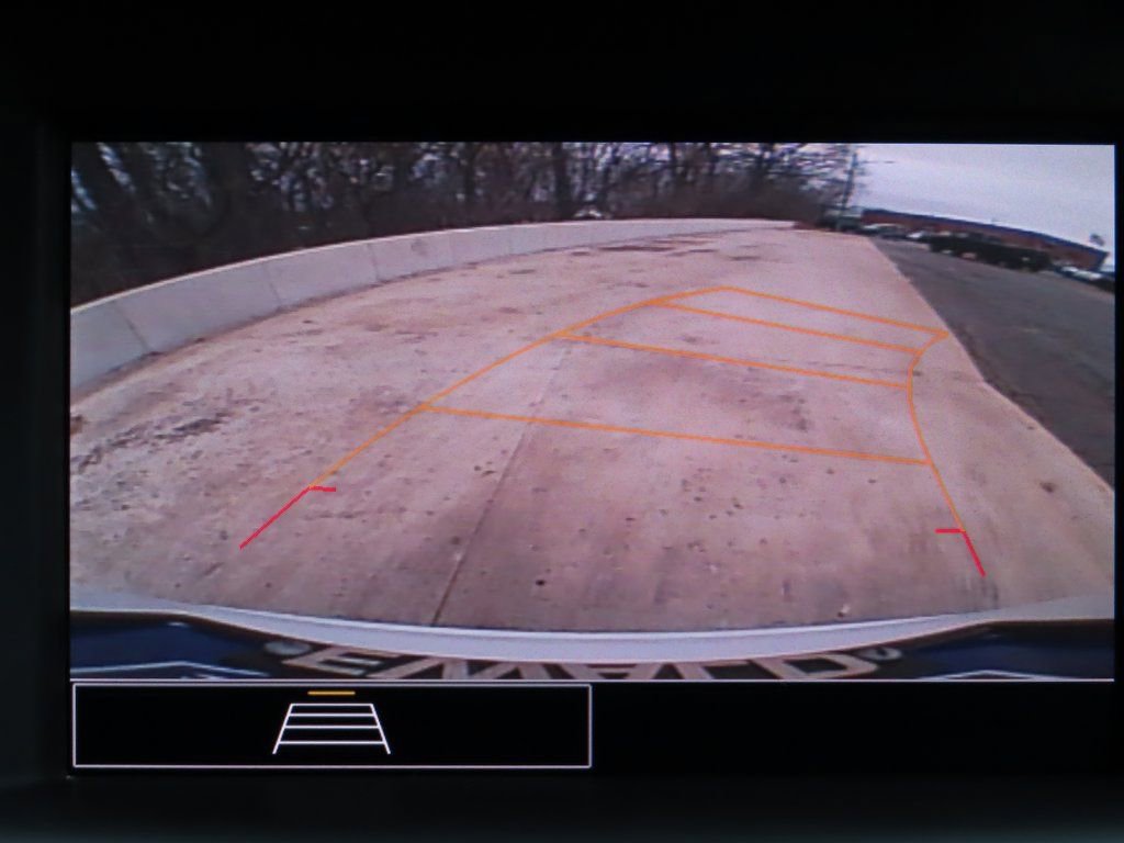 Certified 2023 GMC Terrain SLE w/ Driver Convenience Package image 5