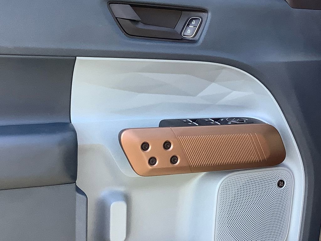 Used 2023 Ford Maverick Lariat w/ Lariat Luxury Package image 12