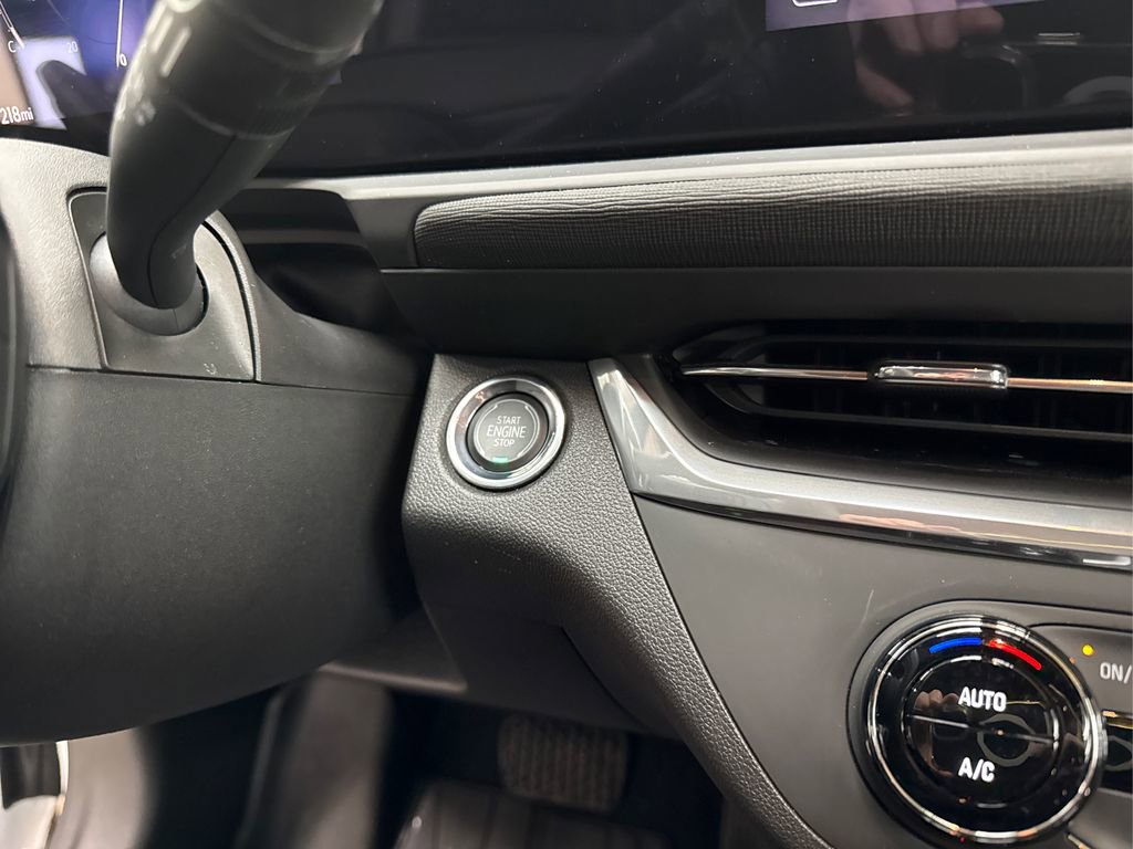 Used 2024 Buick Envista Preferred image 30
