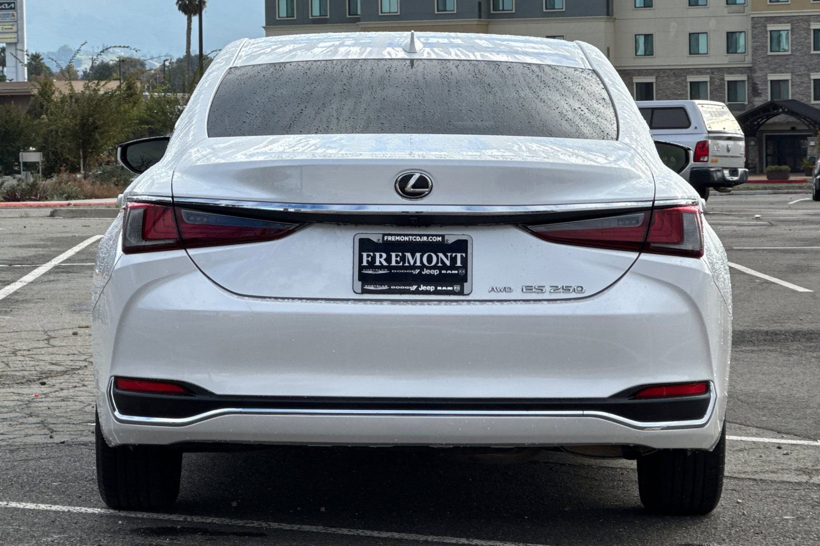 Used 2022 Lexus ES 250 250 w/ Accessory Package 2 image 4