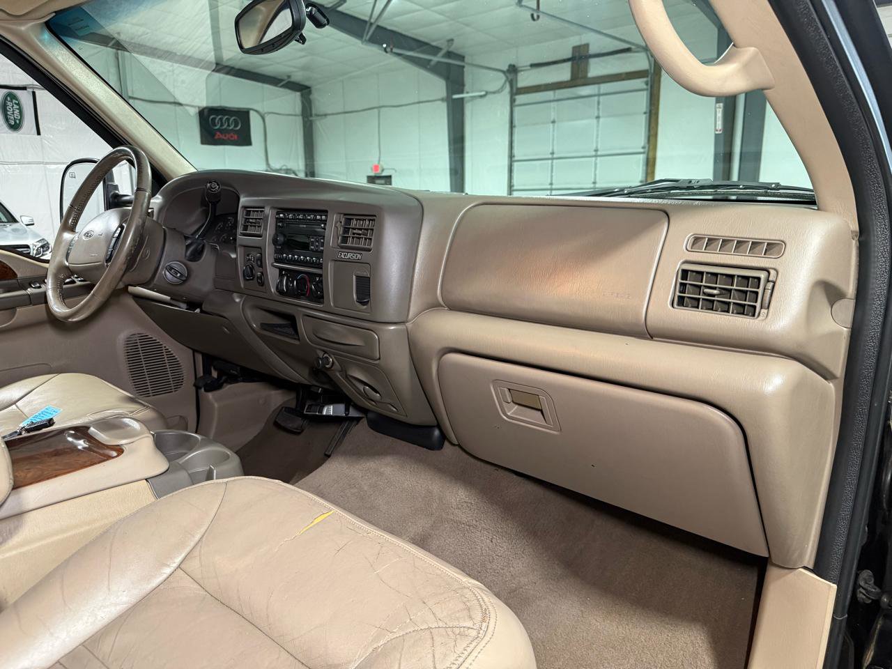 Used 2001 Ford Excursion Limited image 17