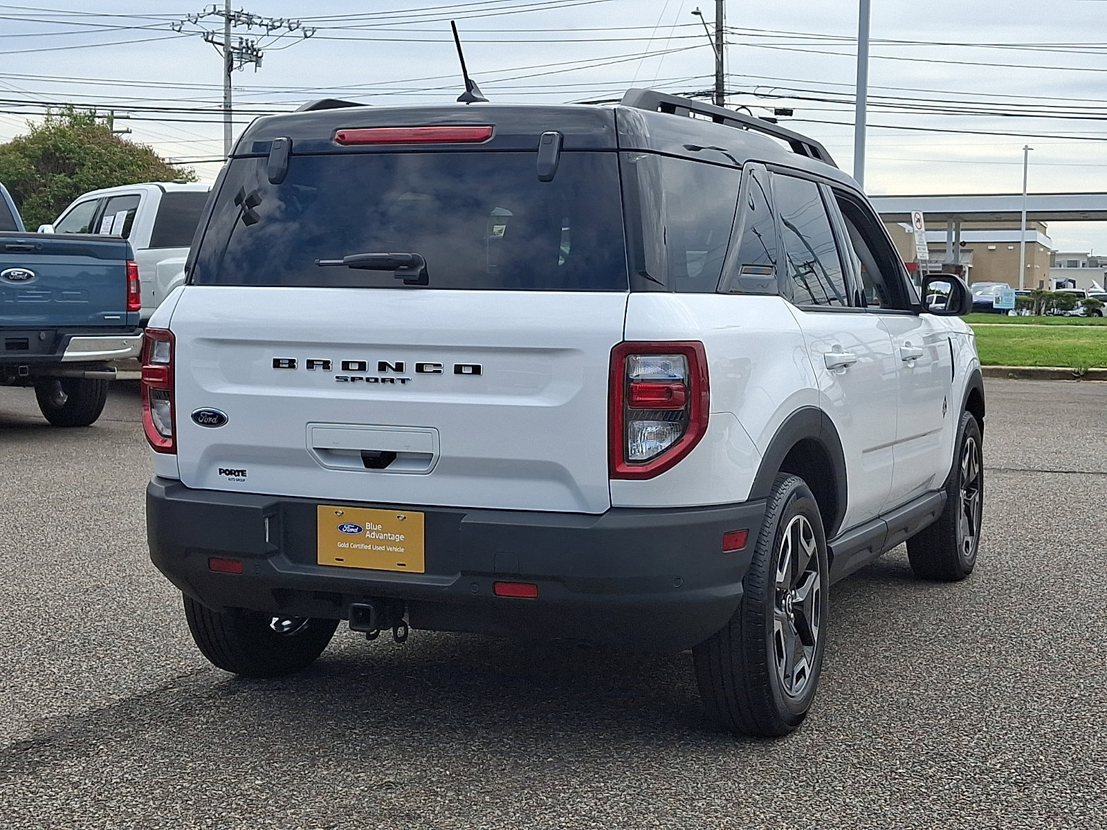 Certified 2022 Ford Bronco Sport Outer Banks w/ Tech Package AWD/4WD image 10