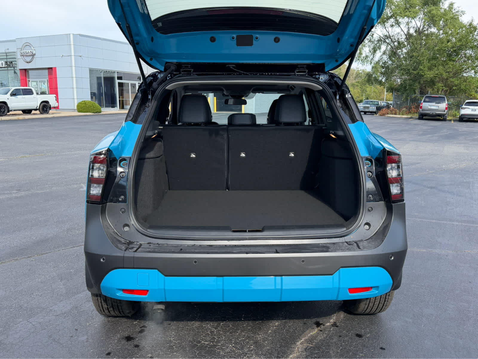 New 2027 Nissan Kicks SR w/ SR Premium Package AWD/4WD image 7