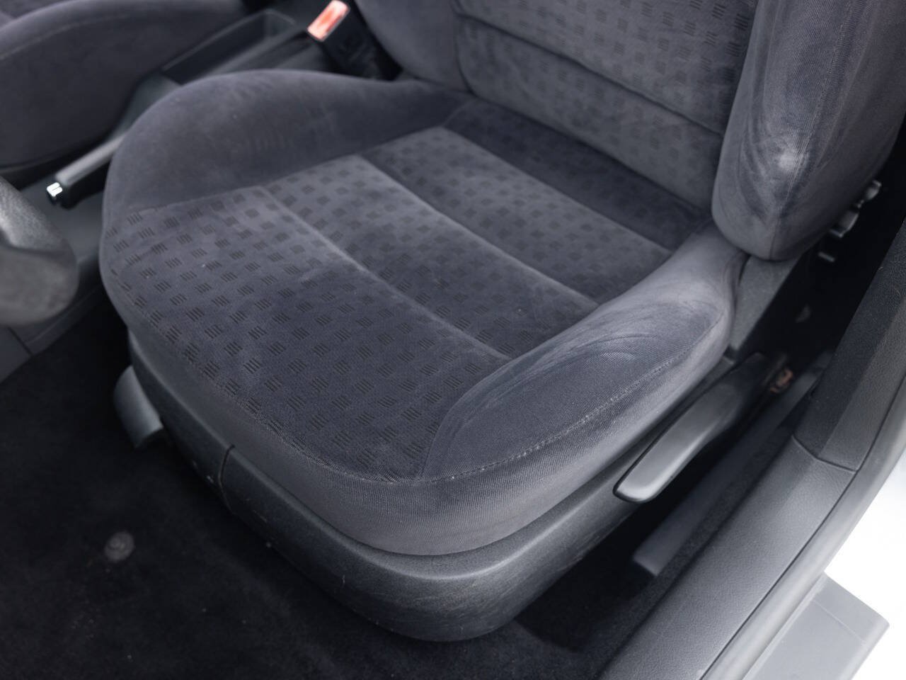 Used 2002 Volkswagen Jetta GLS FWD image 21