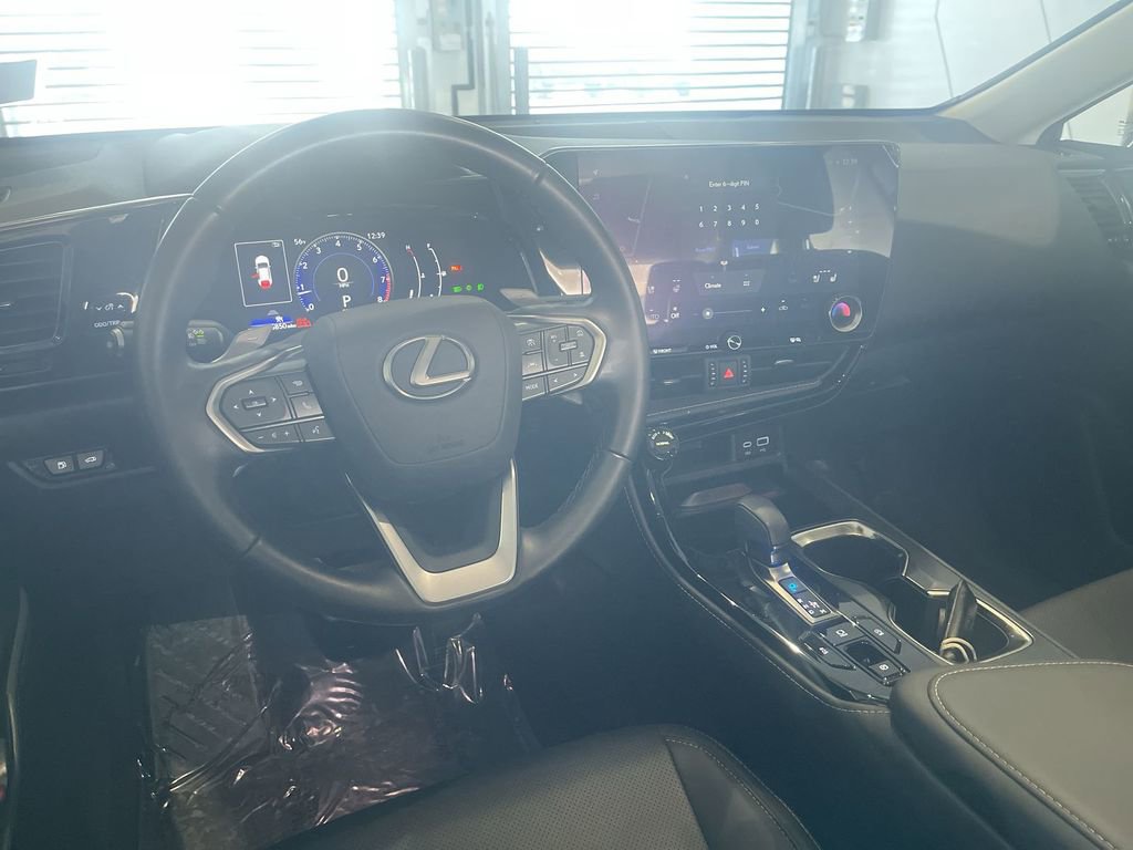 Used 2025 Lexus NX 250 FWD w/ Accessory Package (Z2) image 17