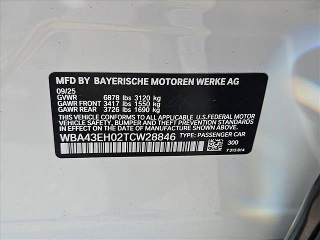 Used 2026 BMW 750e xDrive AWD/4WD image 24