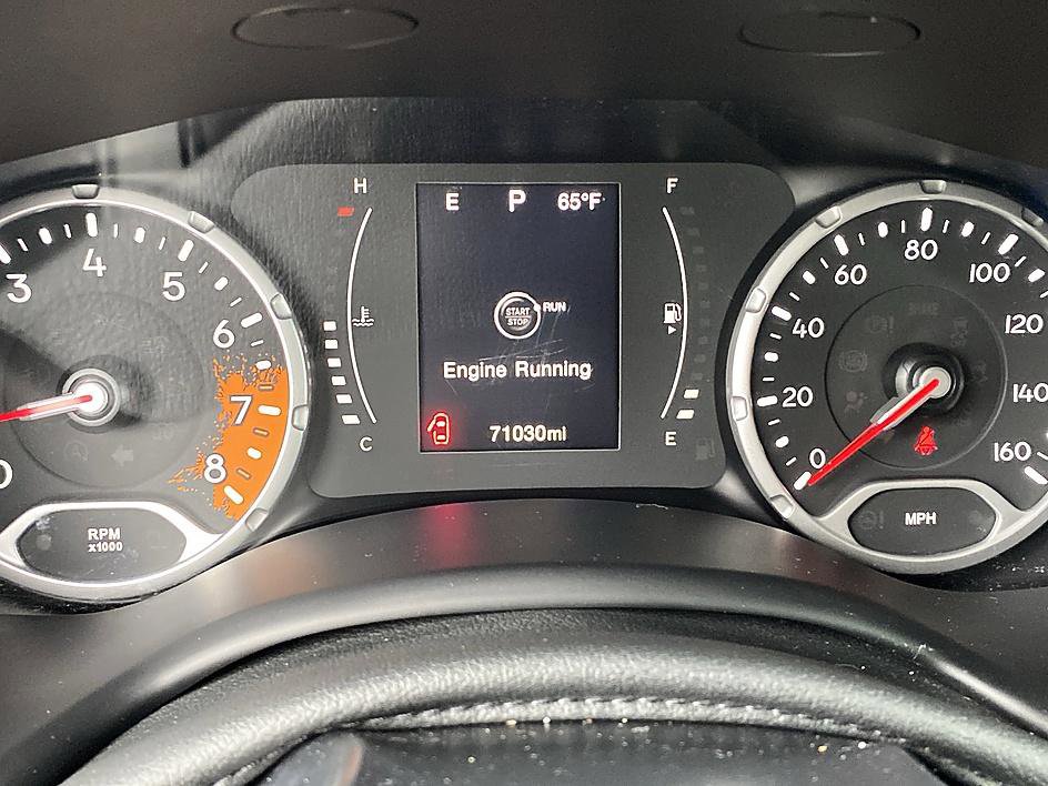 Used 2016 Jeep Renegade Latitude w/ Popular Equipment Group AWD/4WD image 11