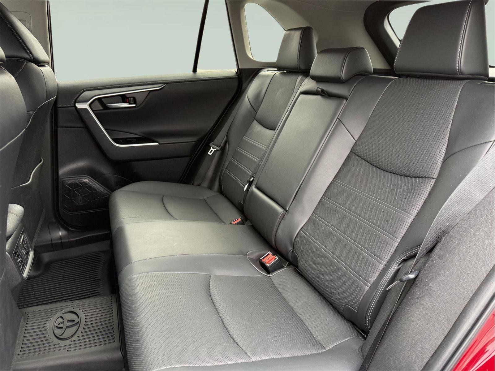 Used 2023 Toyota RAV4 Limited image 21