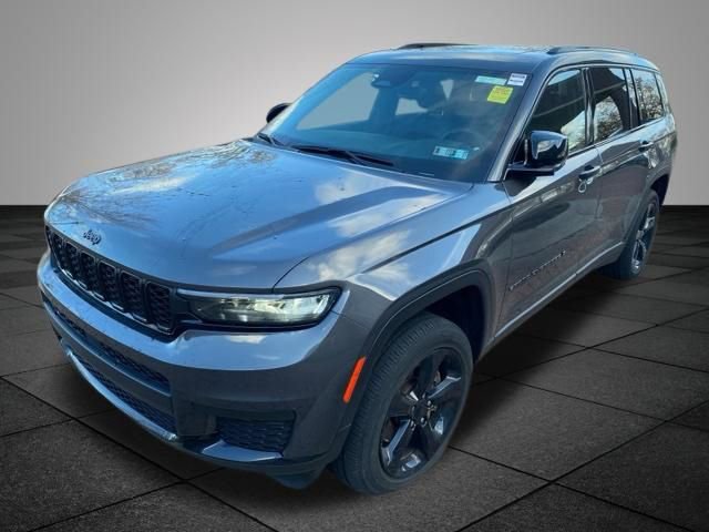 Used 2023 Jeep Grand Cherokee L Laredo AWD/4WD image 11