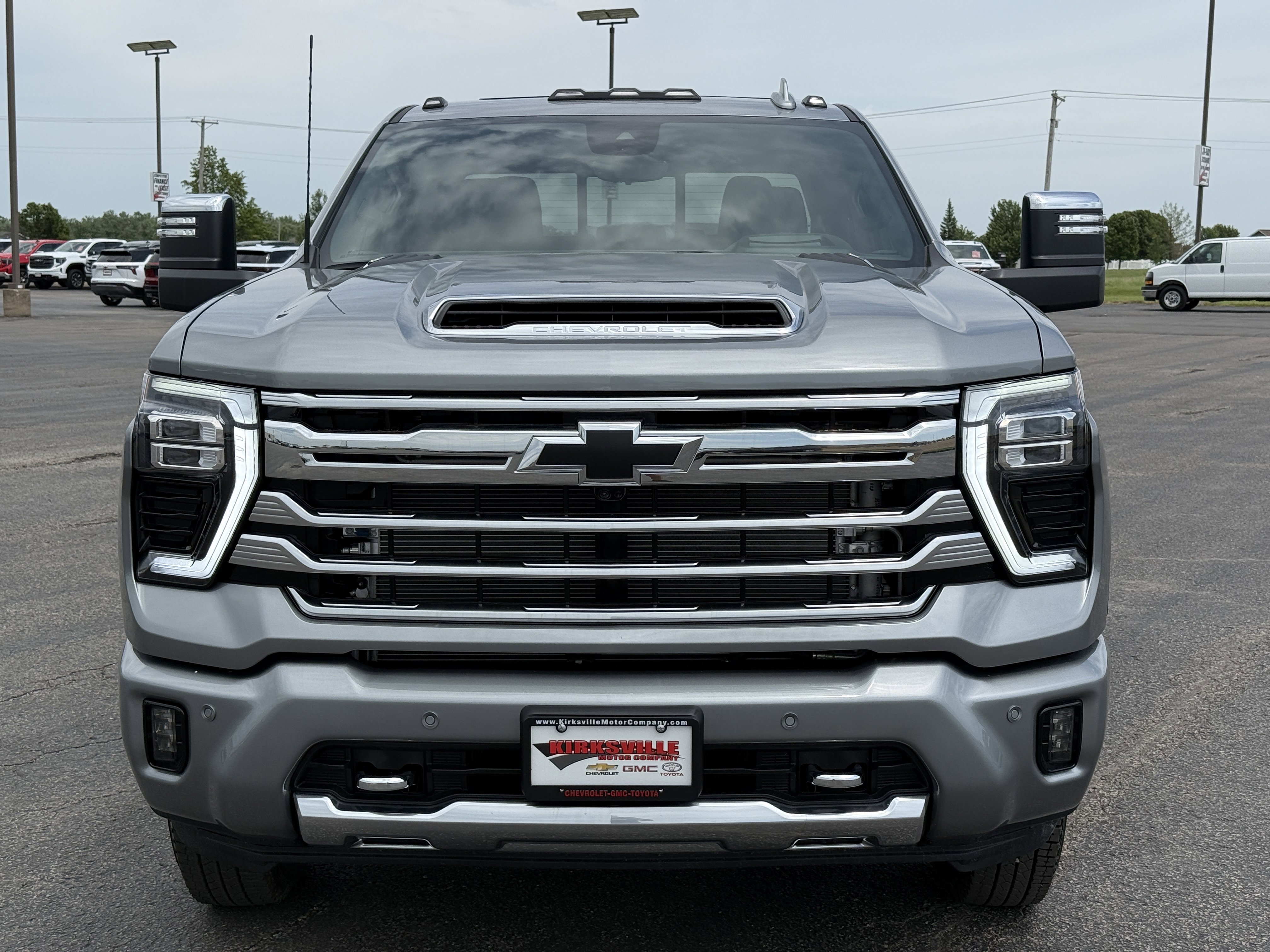 New 2026 Chevrolet Silverado 3500 High Country w/ High Country Premium Package AWD/4WD image 9