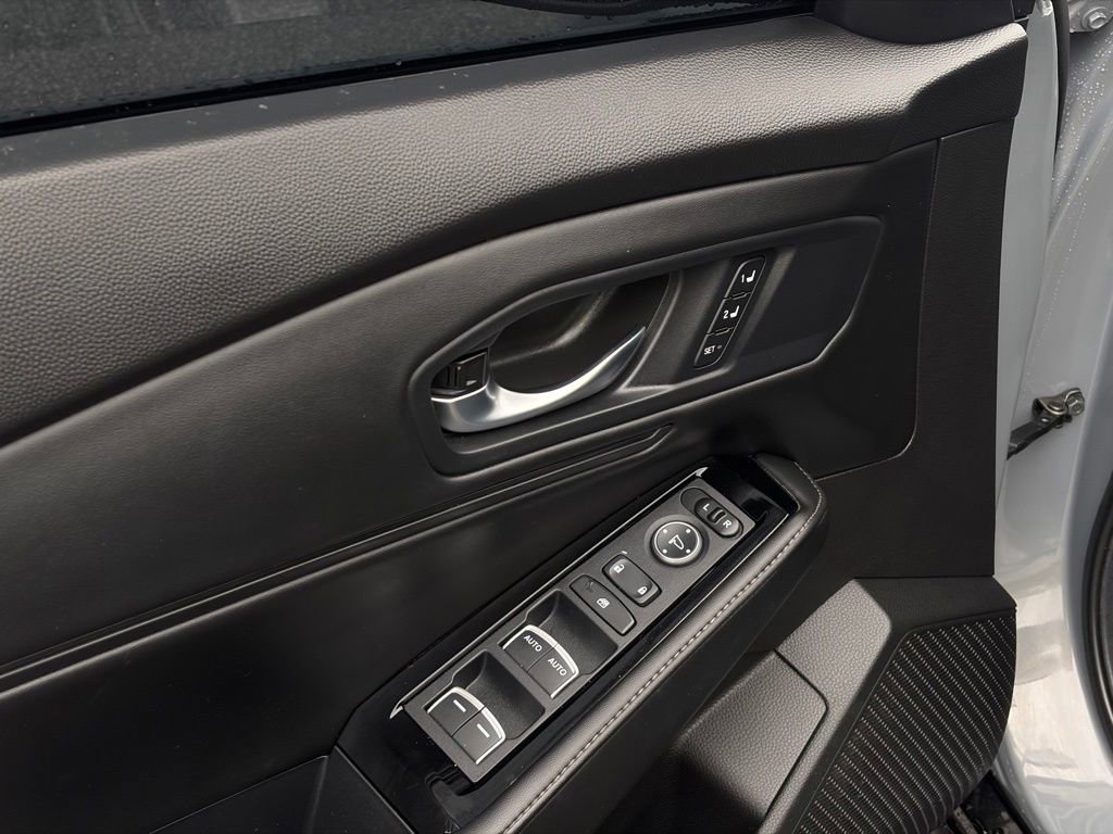 Used 2024 Honda Accord Touring image 13