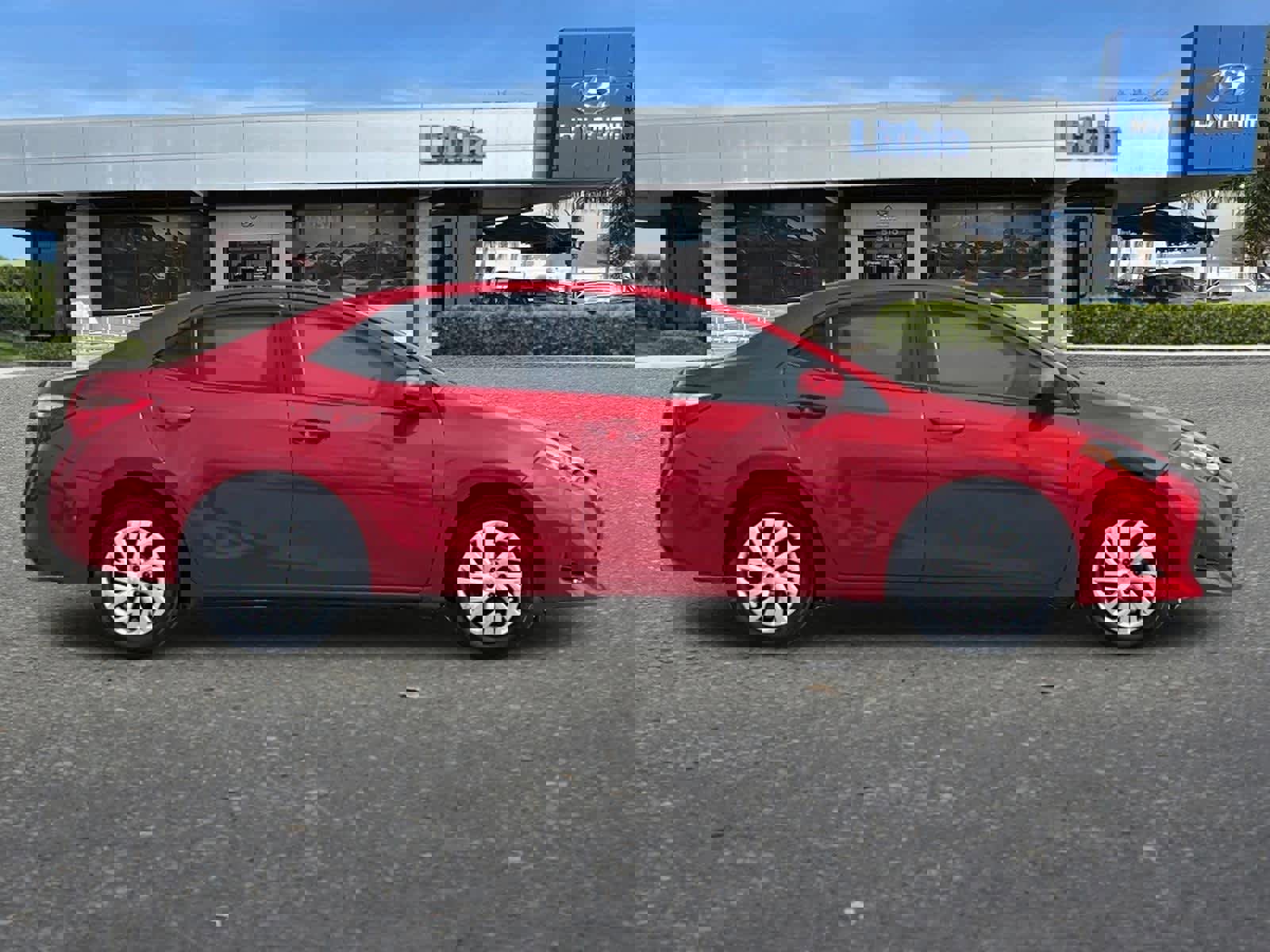 Used 2019 Toyota Corolla LE image 9