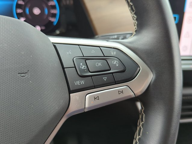 Used 2025 Volkswagen Atlas SE FWD image 21