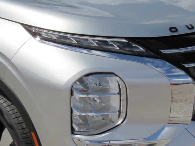 New 2026 Mitsubishi Outlander SE FWD image 10