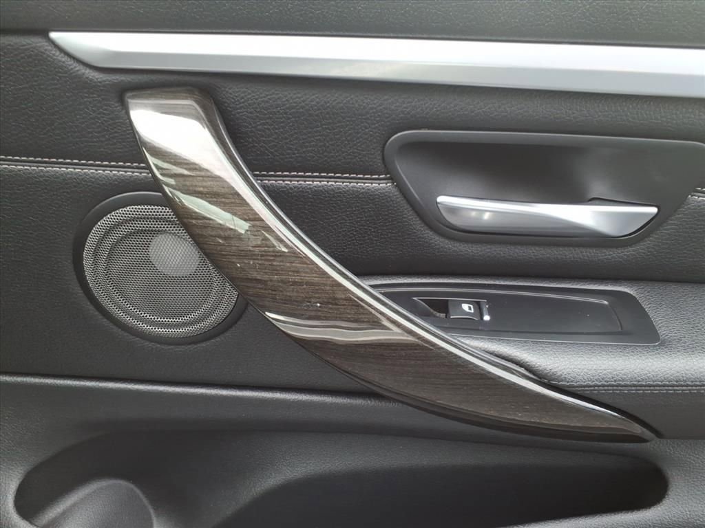 Used 2020 BMW 440i xDrive Convertible w/ Convenience Package image 11