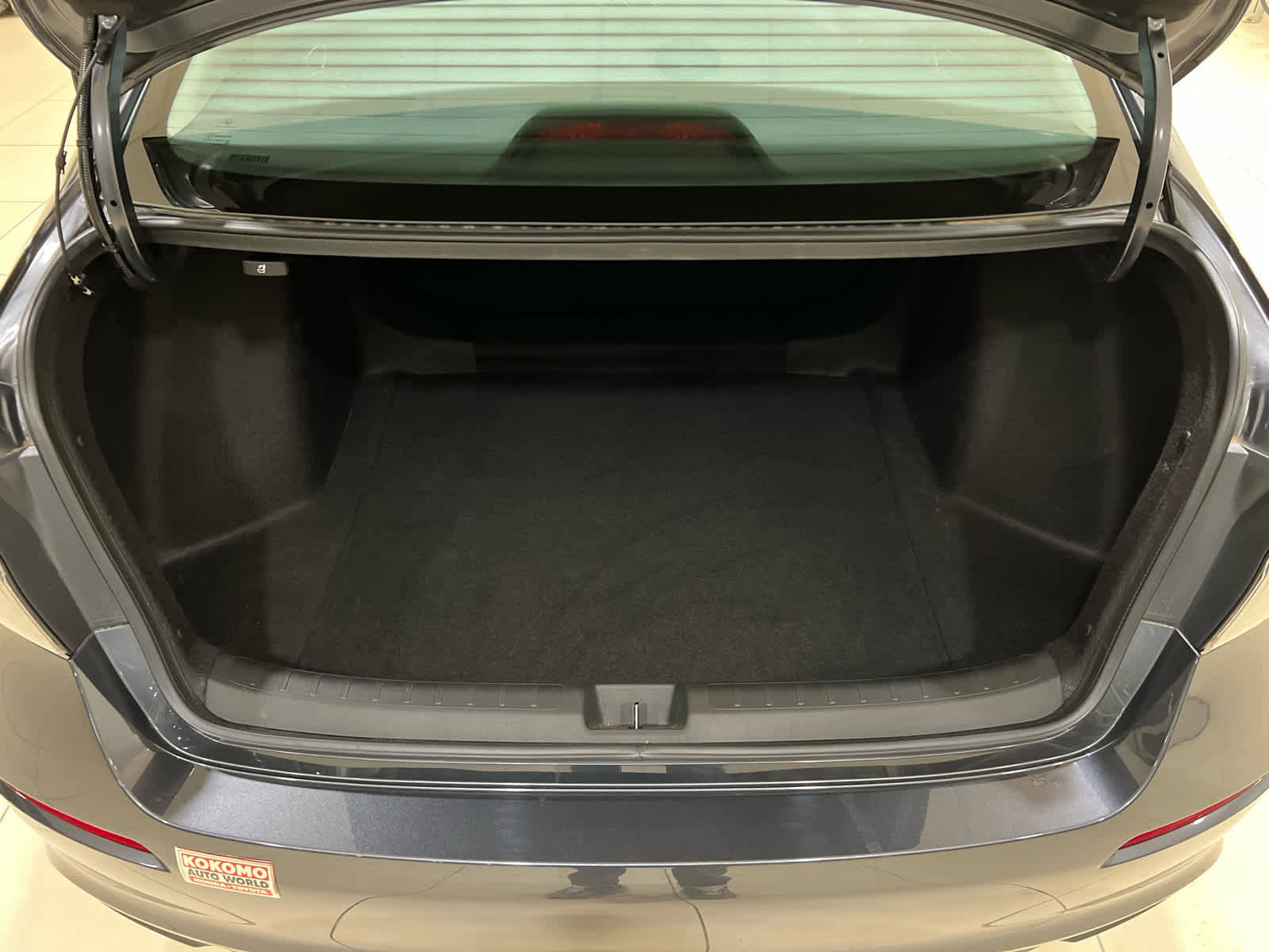 Used 2023 Honda Civic LX image 2