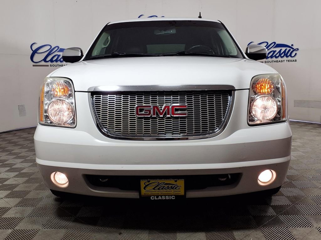 Used 2013 GMC Yukon SLT w/ Texas Edition RWD image 3