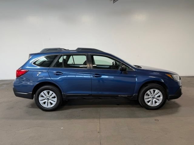 Used 2019 Subaru Outback 2.5i AWD/4WD image 2